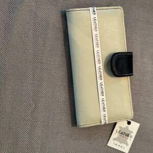 Mundi Cream and Blue Wallet